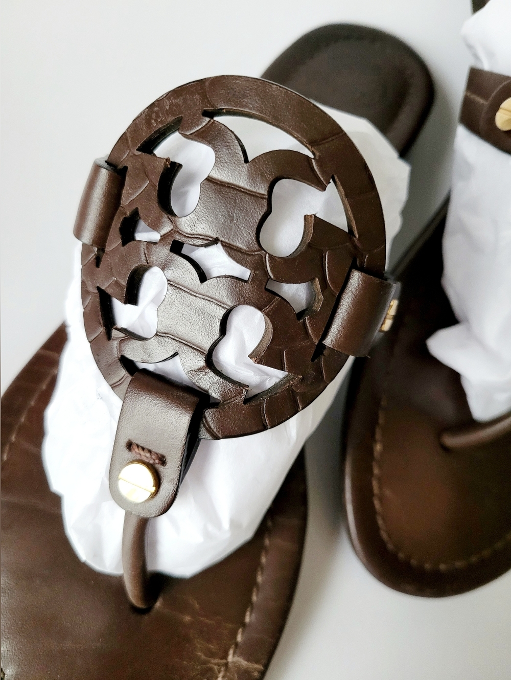 Tory Burch Miller Brown Chocolate Leather Logo Thong Sandals US 8.5 - Picture 7 of 16